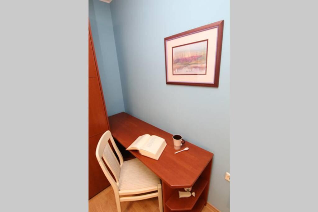 Fast Friend - Cozy Apartment In The Center With Private Garage リエカ エクステリア 写真
