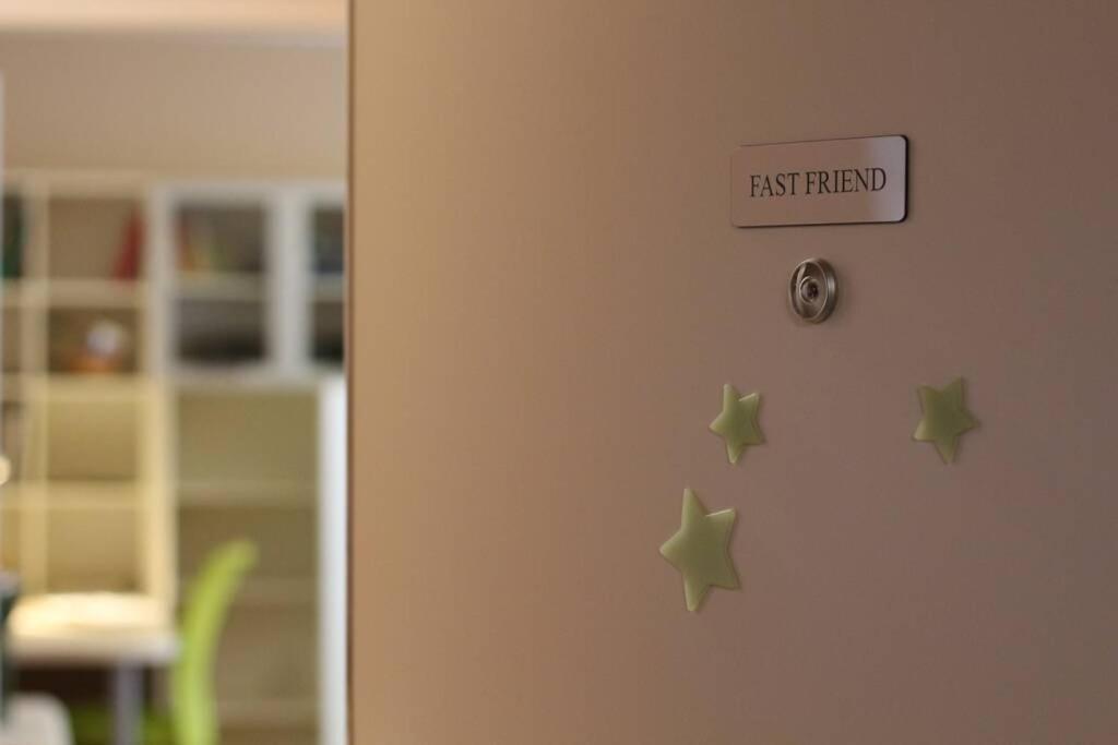 Fast Friend - Cozy Apartment In The Center With Private Garage リエカ エクステリア 写真