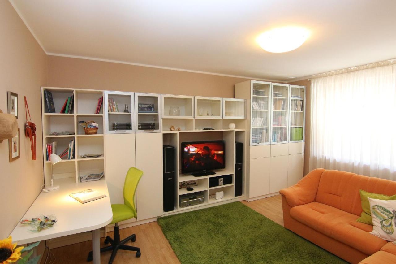 Fast Friend - Cozy Apartment In The Center With Private Garage リエカ エクステリア 写真